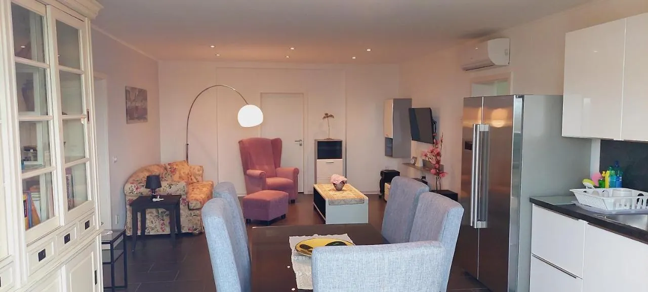 Villa Suzi, Sea View, Free Private Parking Opatija
